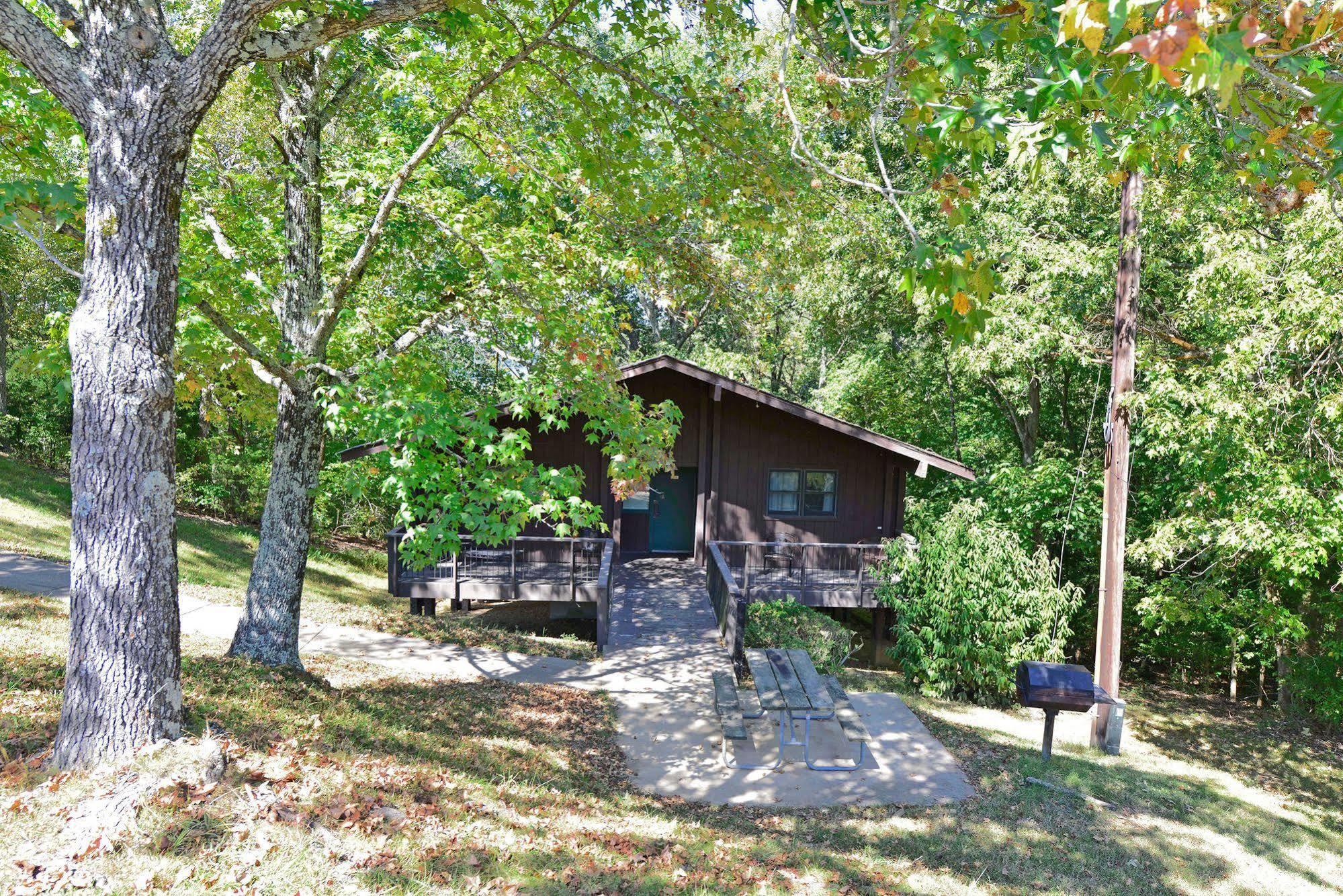 Lake Barkley State Resort Canton Exterior photo